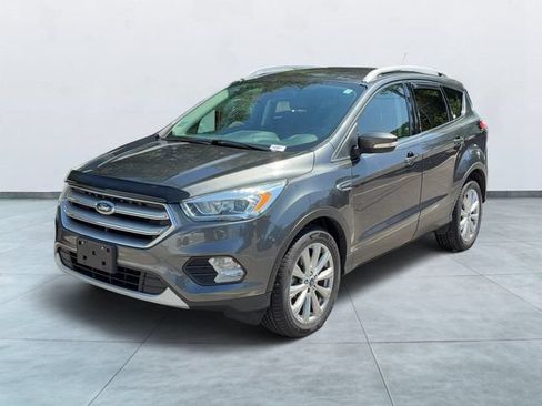 Certified 2017 Ford Escape Titanium AWD/4WD image 3