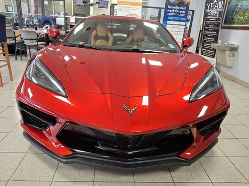Used 2022 Chevrolet Corvette Stingray Premium Conv w/ Z51 Performance Package RWD image 3