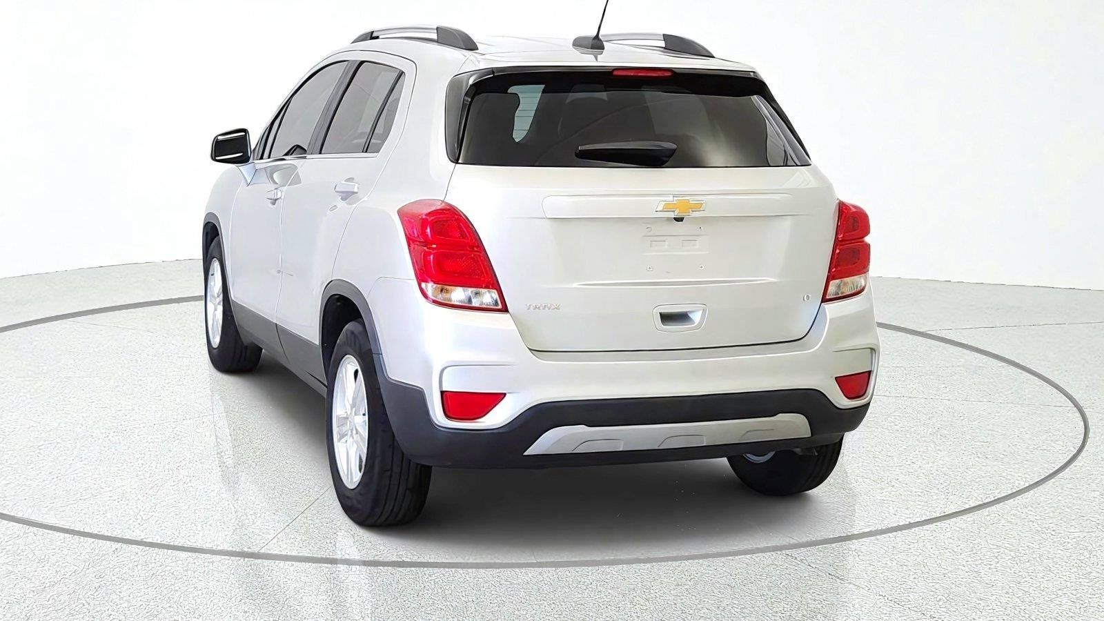 Used 2020 Chevrolet Trax LT w/ LT Convenience Package FWD image 7