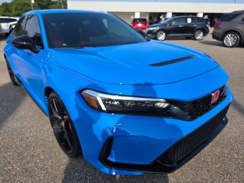 Used 2025 Honda Civic Type R image 2
