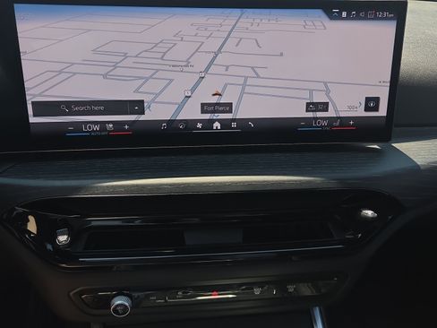 Certified 2025 BMW 330i Sedan w/ M Sport Package image 26