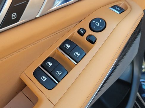 Used 2026 BMW X5 sDrive40i image 21