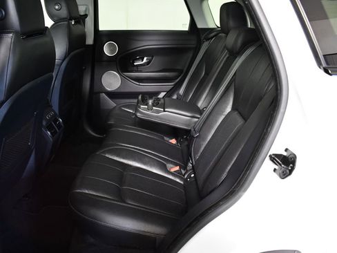 Used 2019 Land Rover Range Rover Evoque SE Premium image 25