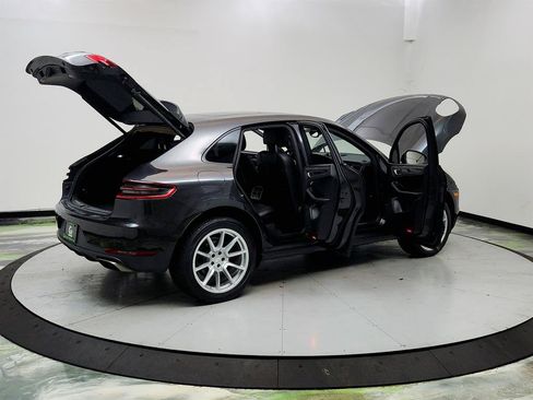 Used 2017 Porsche Macan AWD/4WD image 11