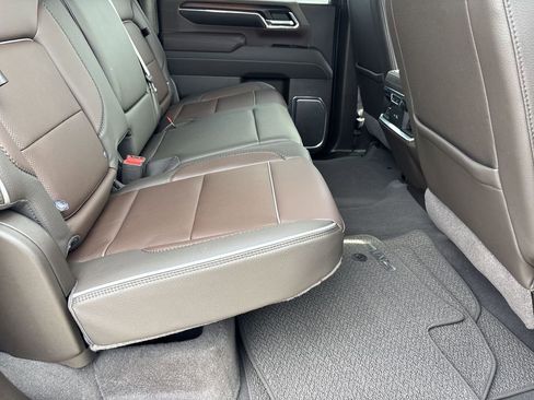 Used 2024 GMC Sierra 3500 Denali w/ Denali Reserve Package image 28