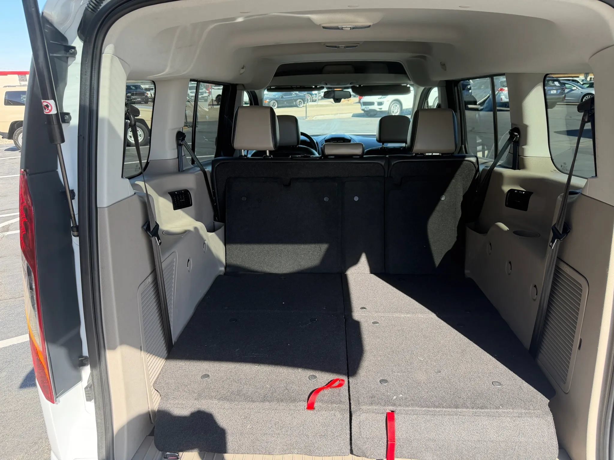 Used 2014 Ford Transit Connect XLT FWD image 19