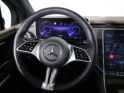 Certified 2025 Mercedes-Benz EQE 350+ 4MATIC SUV w/ AMG Line Exterior Package image 40