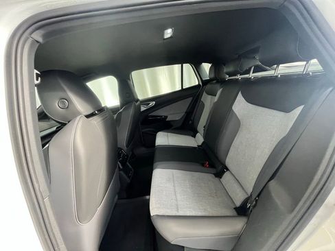 Used 2023 Volkswagen ID.4 Pro image 21