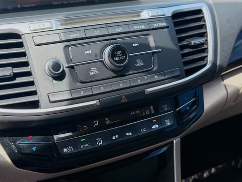 Used 2017 Honda Accord LX image 14