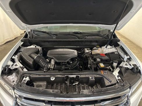 Used 2023 GMC Acadia SLT w/ Preferred Package FWD image 40