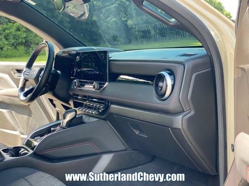 Used 2024 Chevrolet Colorado Z71 w/ LPO, Dark Essentials Package AWD/4WD image 21