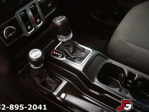 Used 2023 Jeep Wrangler Sport AWD/4WD image 21