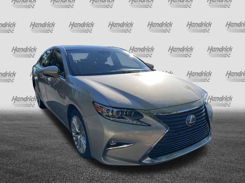 Used 2018 Lexus ES 350 w/ Luxury Package w/Wood Trim FWD image 2