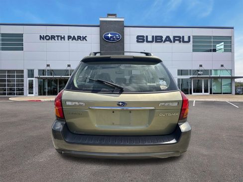 Used 2005 Subaru Outback 2.5i AWD/4WD image 7