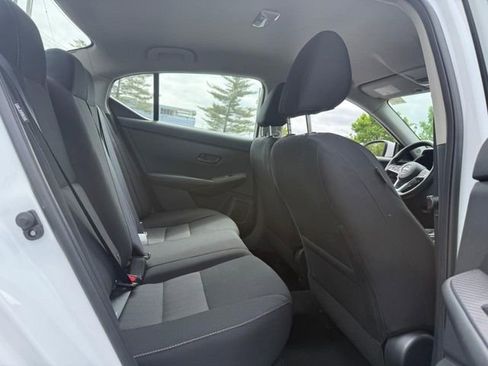Used 2025 Nissan Sentra SV FWD image 10