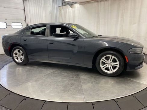 Used 2019 Dodge Charger SXT RWD image 7