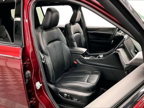 Used 2024 Jeep Grand Cherokee L Limited w/ Luxury Tech Group II AWD/4WD image 8
