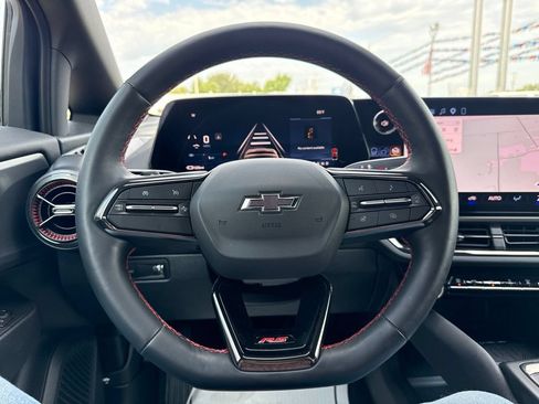Used 2026 Chevrolet Equinox EV RS FWD image 14