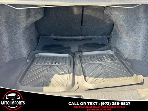 Used 2017 Nissan Versa SV image 33