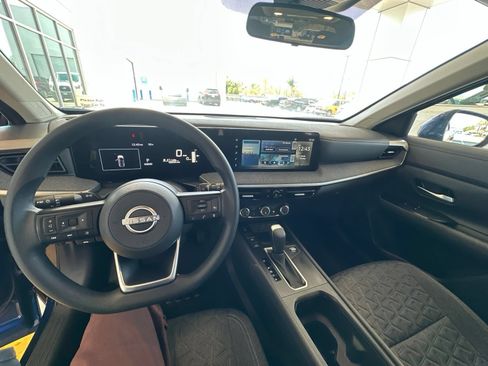 Used 2025 Nissan Kicks SV w/ SV Premium Package FWD image 7