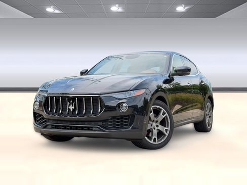Used 2018 Maserati Levante AWD/4WD image 30