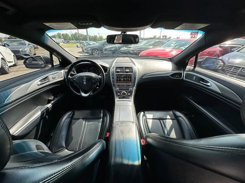 Used 2017 Lincoln MKZ Premiere FWD image 11