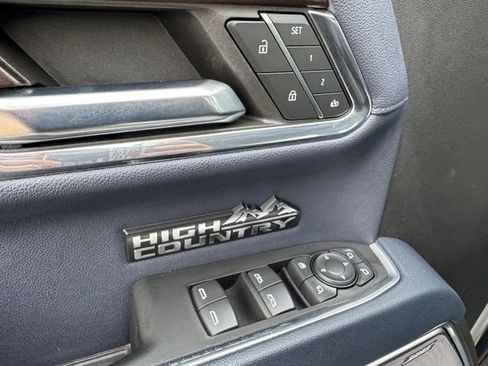 Used 2024 Chevrolet Silverado 1500 High Country w/ Technology Package image 5