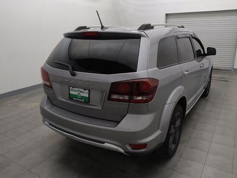 Used 2018 Dodge Journey Crossroad w/ Nav & Sun Group FWD image 7