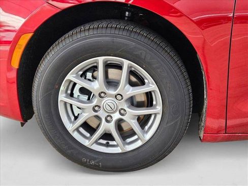 New 2025 Chrysler Pacifica Select image 10