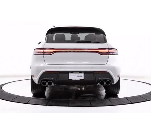 Certified 2026 Porsche Macan AWD/4WD image 6