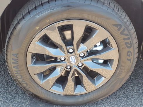 Certified 2025 Subaru Outback Onyx Edition AWD/4WD image 12