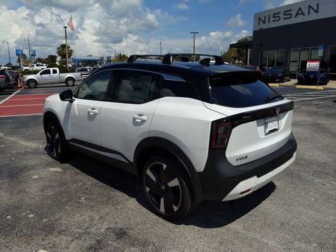 Certified 2025 Nissan Kicks SR FWD image 7