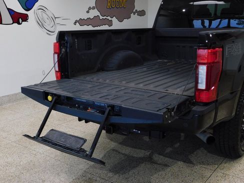 Used 2022 Ford F250 Lariat w/ Black Appearance Pkg image 84