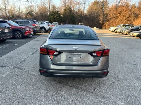 Certified 2025 Nissan Altima 2.5 SV image 6