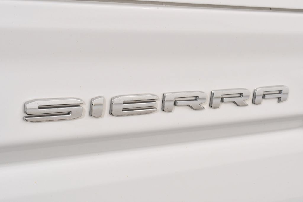 Used 2021 GMC Sierra 1500 AT4 w/ AT4 Premium Package AWD/4WD image 23