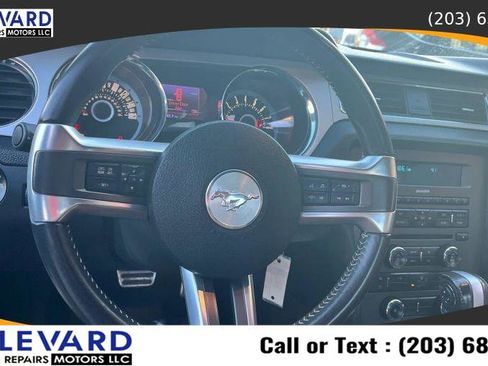 Used 2013 Ford Mustang Premium image 18