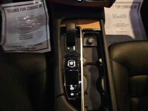 Certified 2023 Volvo XC90 B6 Plus w/ Protection Package AWD/4WD image 24