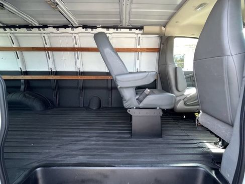 Used 2019 Chevrolet Express 2500 Extended w/ Communications Package RWD image 26