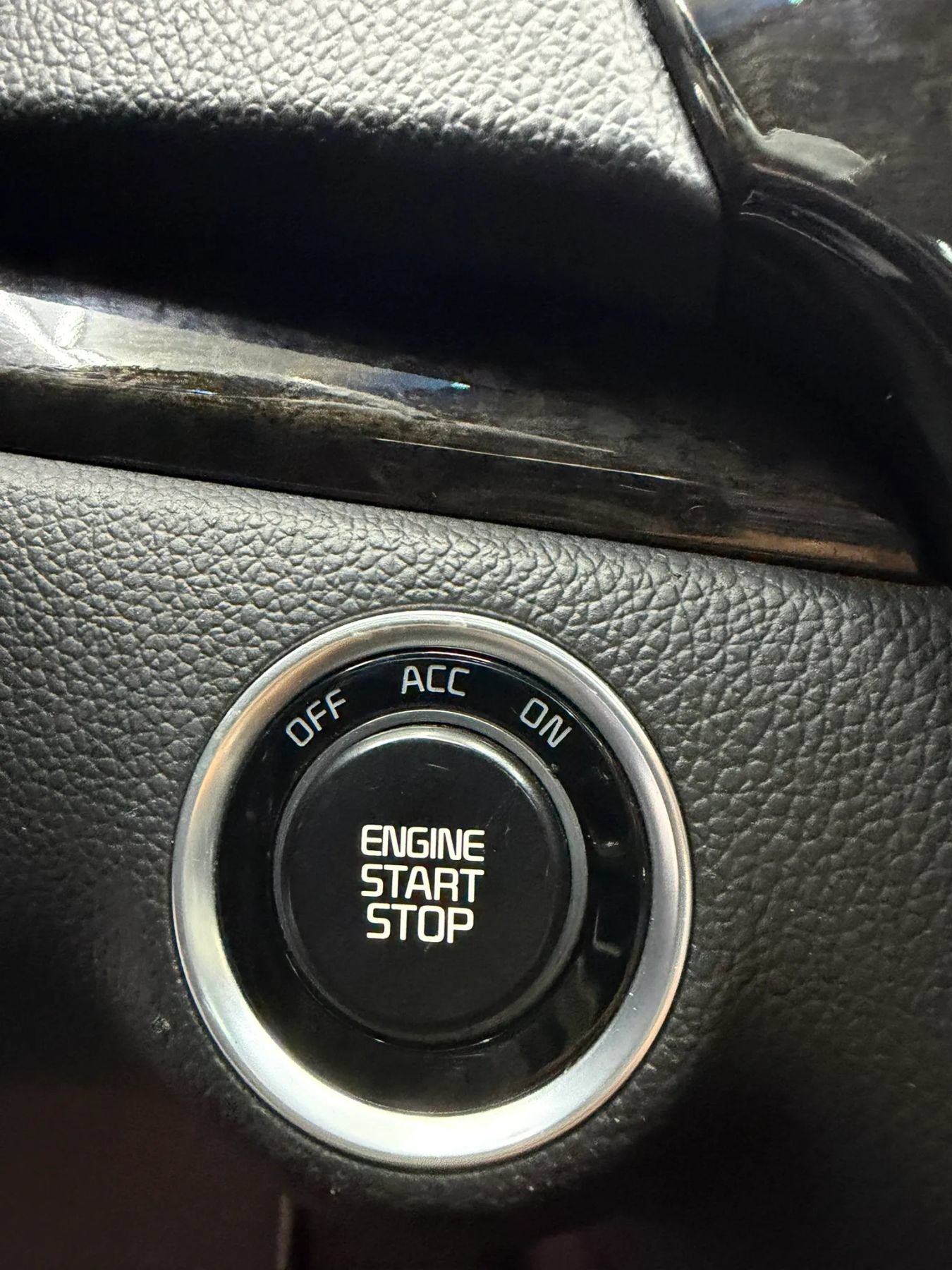 Used 2015 Kia Cadenza Premium w/ Technology Package FWD image 19