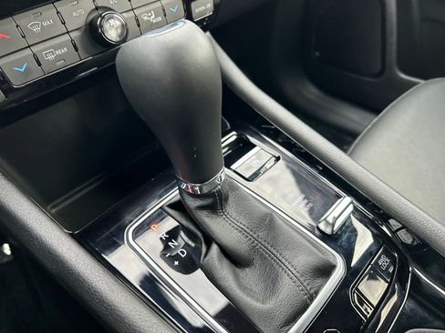 Used 2026 Jeep Compass Limited image 17