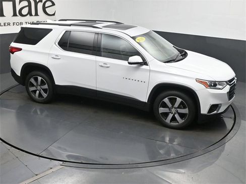 Used 2020 Chevrolet Traverse LT w/ LT Premium Package image 44