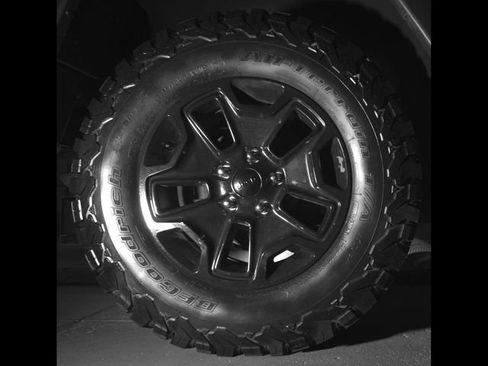 Used 2014 Jeep Wrangler Sport AWD/4WD image 12