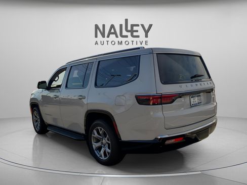 Used 2022 Jeep Wagoneer Series II w/ Rear Seat Video Group 1 image 3