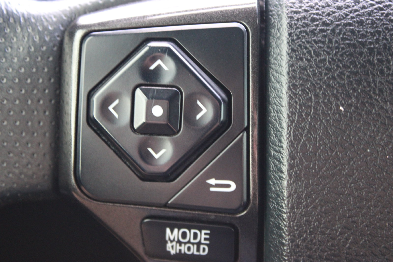 Used 2019 Toyota 4Runner TRD Off-Road Premium AWD/4WD image 18