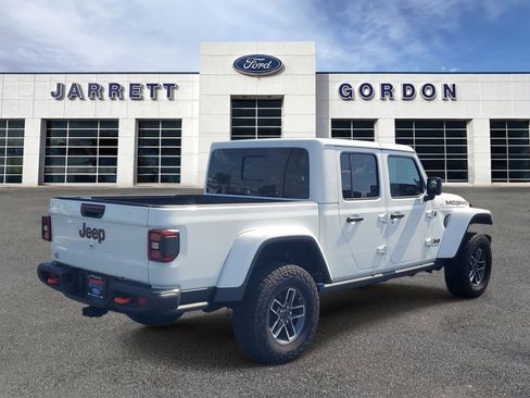 Used 2025 Jeep Gladiator Mojave AWD/4WD image 4