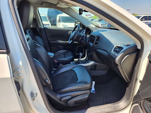 Certified 2018 Jeep Compass Latitude w/ Popular Equipment Group image 21