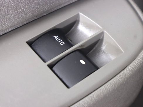 Used 2017 GMC Savana 2500 RWD image 23