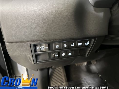 New 2025 Toyota Tundra Limited image 35