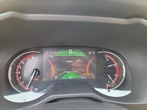 Used 2025 Toyota RAV4 XLE w/ Convenience Package FWD image 20