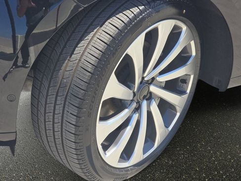 New 2026 Land Rover Range Rover Long Wheelbase SE AWD/4WD image 35